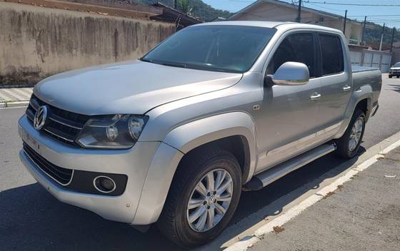 VOLKSWAGEN AMAROK 2.0 HIGHLINE 4X4 CD 16V TURBO INTERCOOLER DIESEL 4P AUTOMÁTICO VOLKSWAGEN AMAROK 2.0 HIGHLINE 4X4 CD 16V TURBO INTERCOOLER DIESEL 4P AUTOMÁTICO